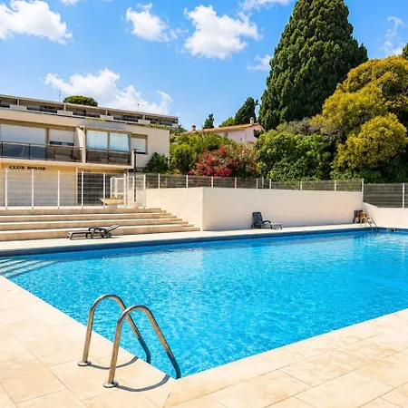 Apartment A Pres De La Parking Et Piscine Antibes