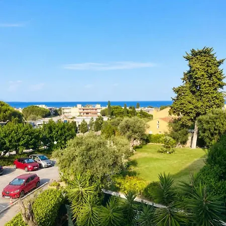 A Pres De La Parking Et Piscine Apartment Antibes